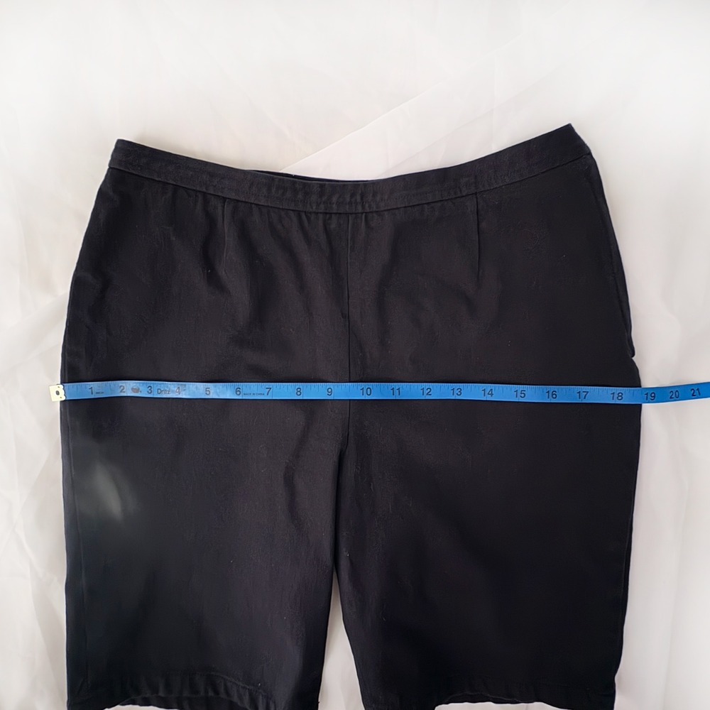 Ralph Lauren Petite 12P Black Stretch Bermuda Shorts Cotton Spandex - Picture 6 of 7